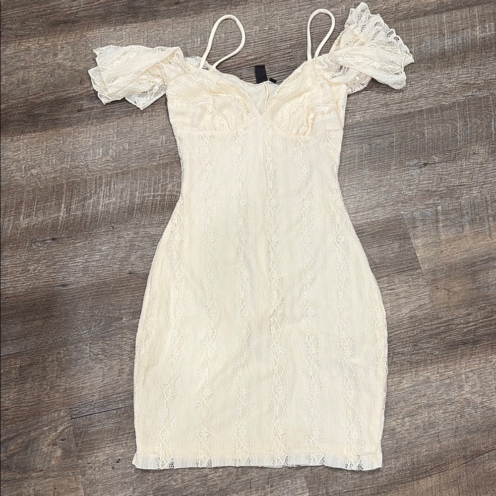 Windsor Cream Bodycon Mini Dress with Flutter Sleeves